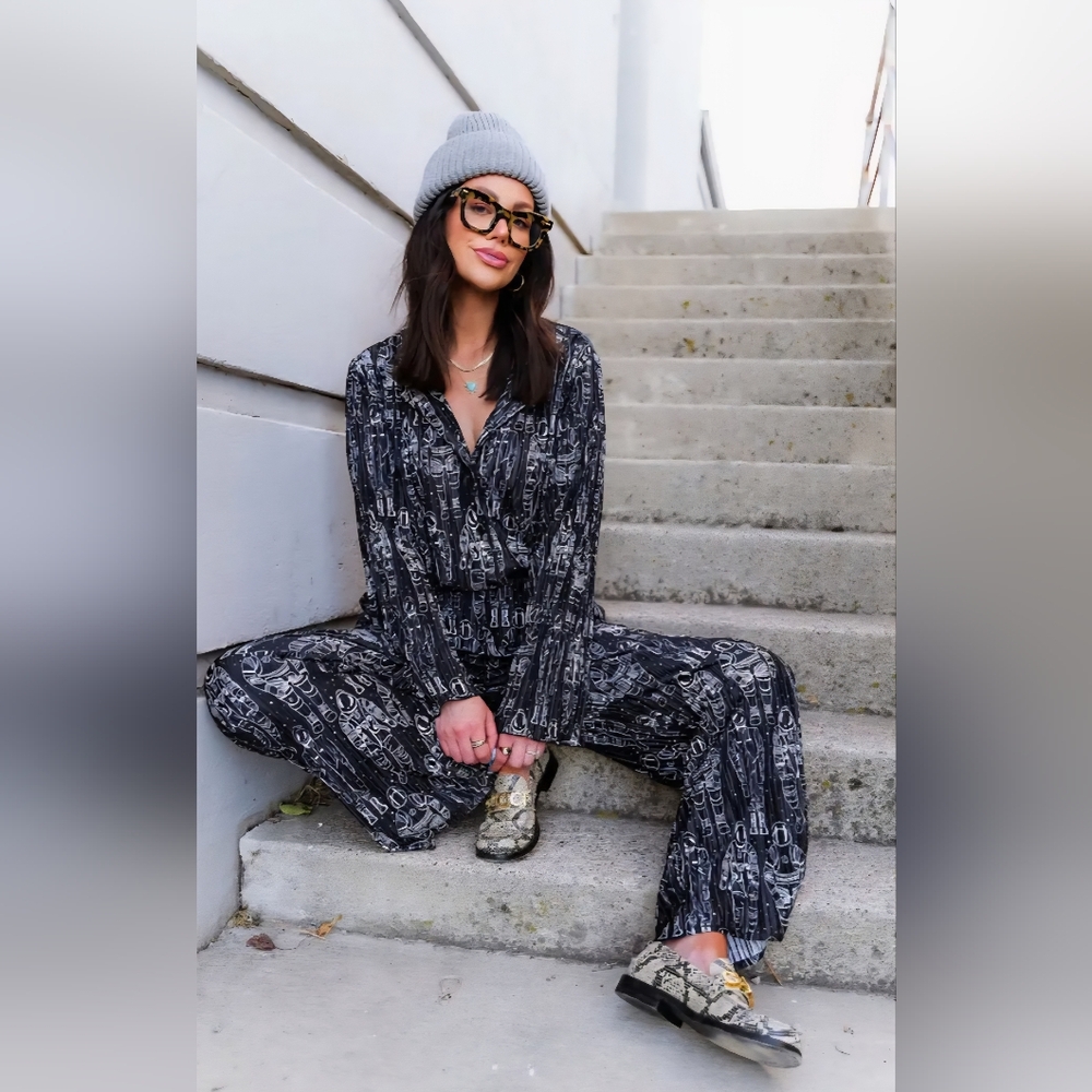 LALA Interstellar Astronauts Long Sleeve Plissé Top & High Waist Pants Size S
